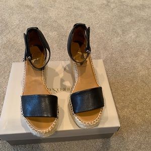 Franco Sarto L-Clemens black wedge sandals , size 6M